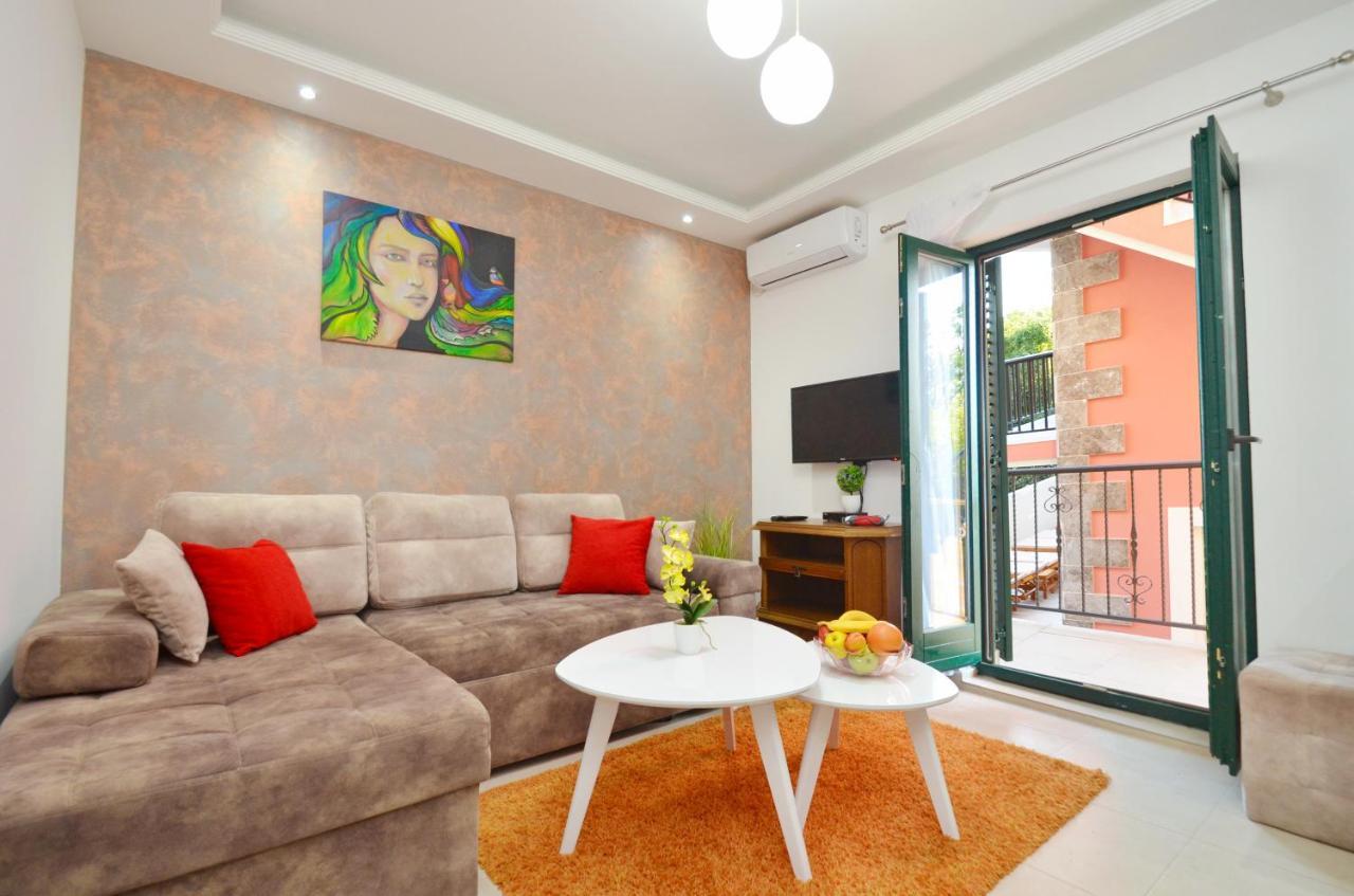 Apartments Lux S Tivat Dış mekan fotoğraf